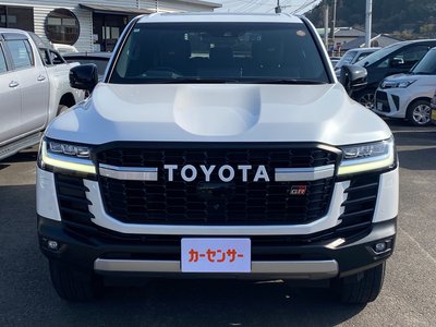 TOYOTA LAND CRUISER 300 - 4