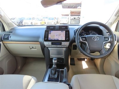 TOYOTA LAND CRUISER PRADO - 7