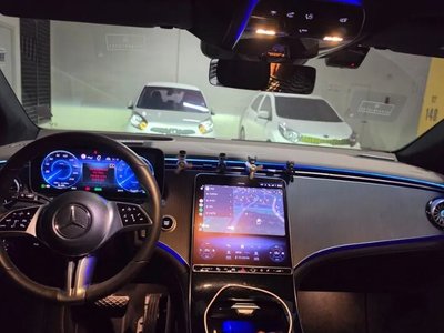 صورة 5 لـ 2023 Mercedes-BENZ EQE