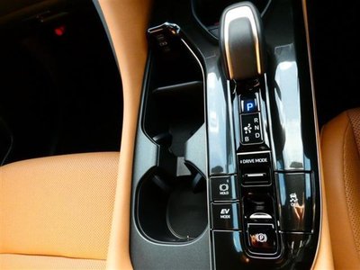 TOYOTA CROWN SPORT - 8