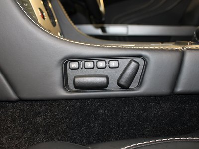 2017 Aston Martin V8 thumbnail 31