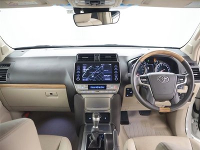 TOYOTA LAND CRUISER PRADO - 5