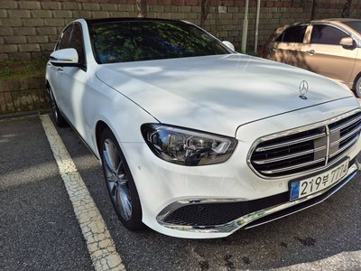 MERCEDES-BENZ E-CLASS - 4