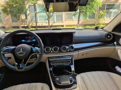 MERCEDES-BENZ E-CLASS - 5