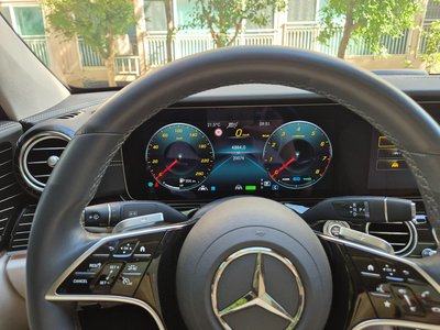 MERCEDES-BENZ E-CLASS - 8