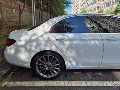 MERCEDES-BENZ E-CLASS - 3