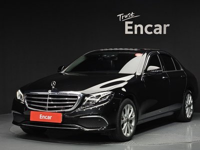 MERCEDES-BENZ E-CLASS - 1