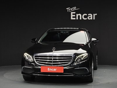 MERCEDES-BENZ E-CLASS - 2