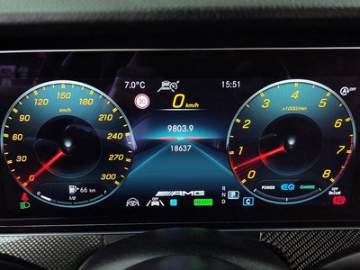 MERCEDES-BENZ E-CLASS - 8