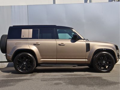 LAND ROVER DEFENDER - 10