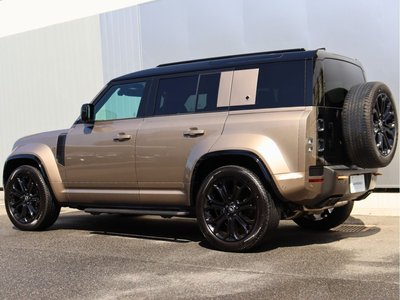 LAND ROVER DEFENDER - 7