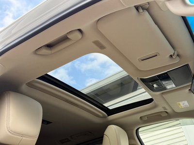 TOYOTA LAND CRUISER 300 - 8