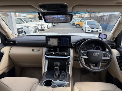 TOYOTA LAND CRUISER 300 - 4