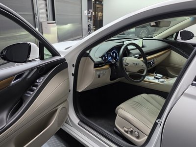 GENESIS G80 (RG3) - 10