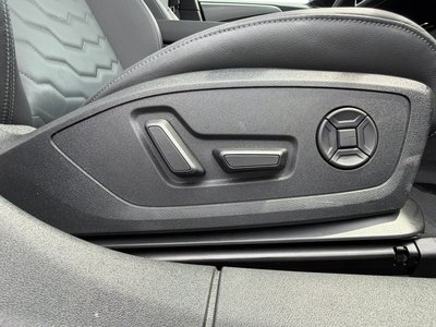 2025 AUDI A6 AVANT E-TRON 缩略图 17