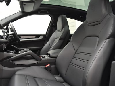 PORSCHE CAYENNE - 9