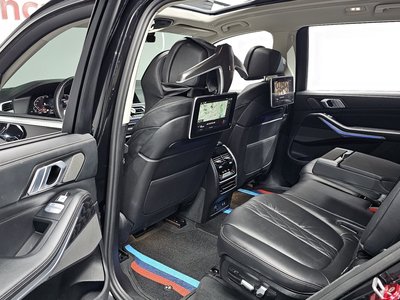 2020 BMW X7 缩略图 18