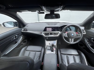 صورة 2 لـ 2021 BMW M3 SEDAN