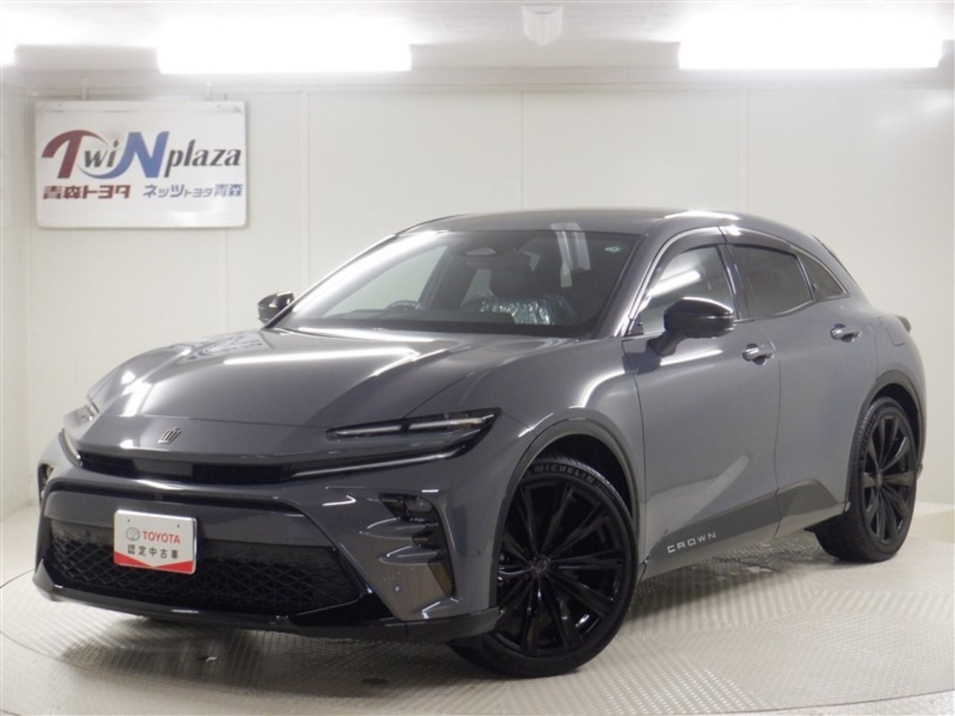 TOYOTA CROWN SPORT - View 1