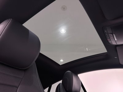 MERCEDES-BENZ E-CLASS COUPE - 9