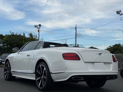 BENTLEY CONTINENTAL - 4