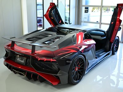 LAMBORGHINI AVENTADOR ROADSTER - 2