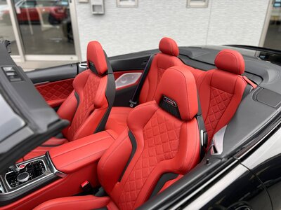 BMW M8 CABRIOLET 2023 thumbnail 25