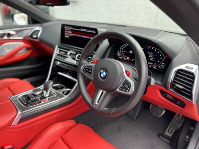 BMW M8 CABRIOLET 2023 thumbnail 26