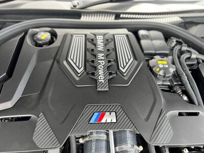 BMW M8 CABRIOLET 2023 thumbnail 52