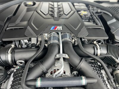BMW M8 CABRIOLET 2023 thumbnail 54