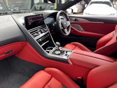 BMW M8 CABRIOLET 2023 thumbnail 27