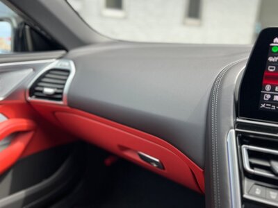 BMW M8 CABRIOLET 2023 thumbnail 28