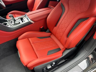 BMW M8 CABRIOLET 2023 thumbnail 34