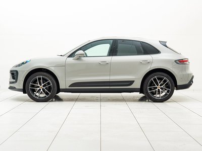 PORSCHE MACAN - 8