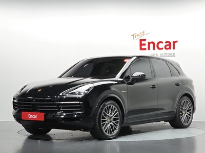 PORSCHE CAYENNE - 1