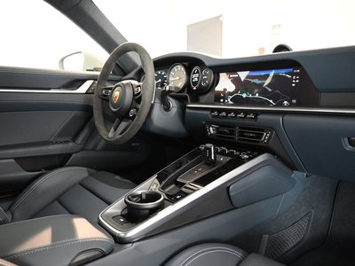 PORSCHE 911 - 9