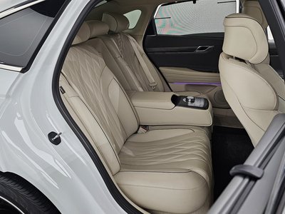 2024 Genesis G80 (RG3) thumbnail 11