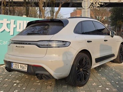 PORSCHE MACAN - 5