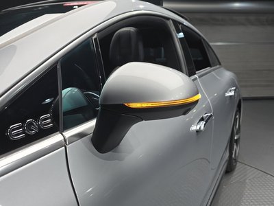 2023 Mercedes-BENZ EQE 缩略图 32