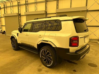 TOYOTA LAND CRUISER 250 - 7