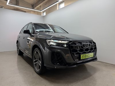 صورة 1 لـ 2025 AUDI Q7