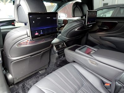 صورة مصغرة 32 لـ 2018 Lexus LS
