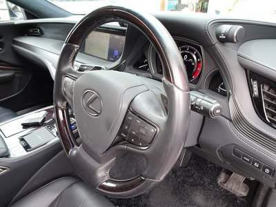 صورة مصغرة 51 لـ 2018 Lexus LS