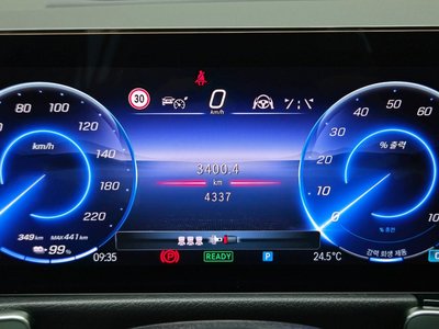 2025 Mercedes-BENZ EQB 照片 8