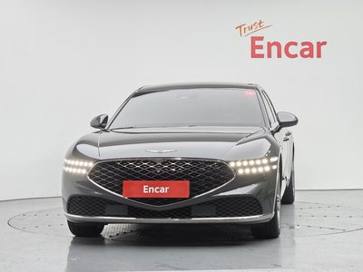 صورة 2 لـ 2022 Genesis G90 (RS4)