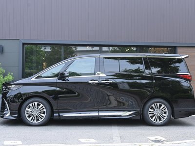 TOYOTA ALPHARD - 2
