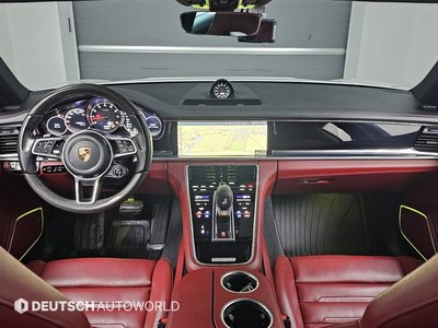 PORSCHE PANAMERA - 4