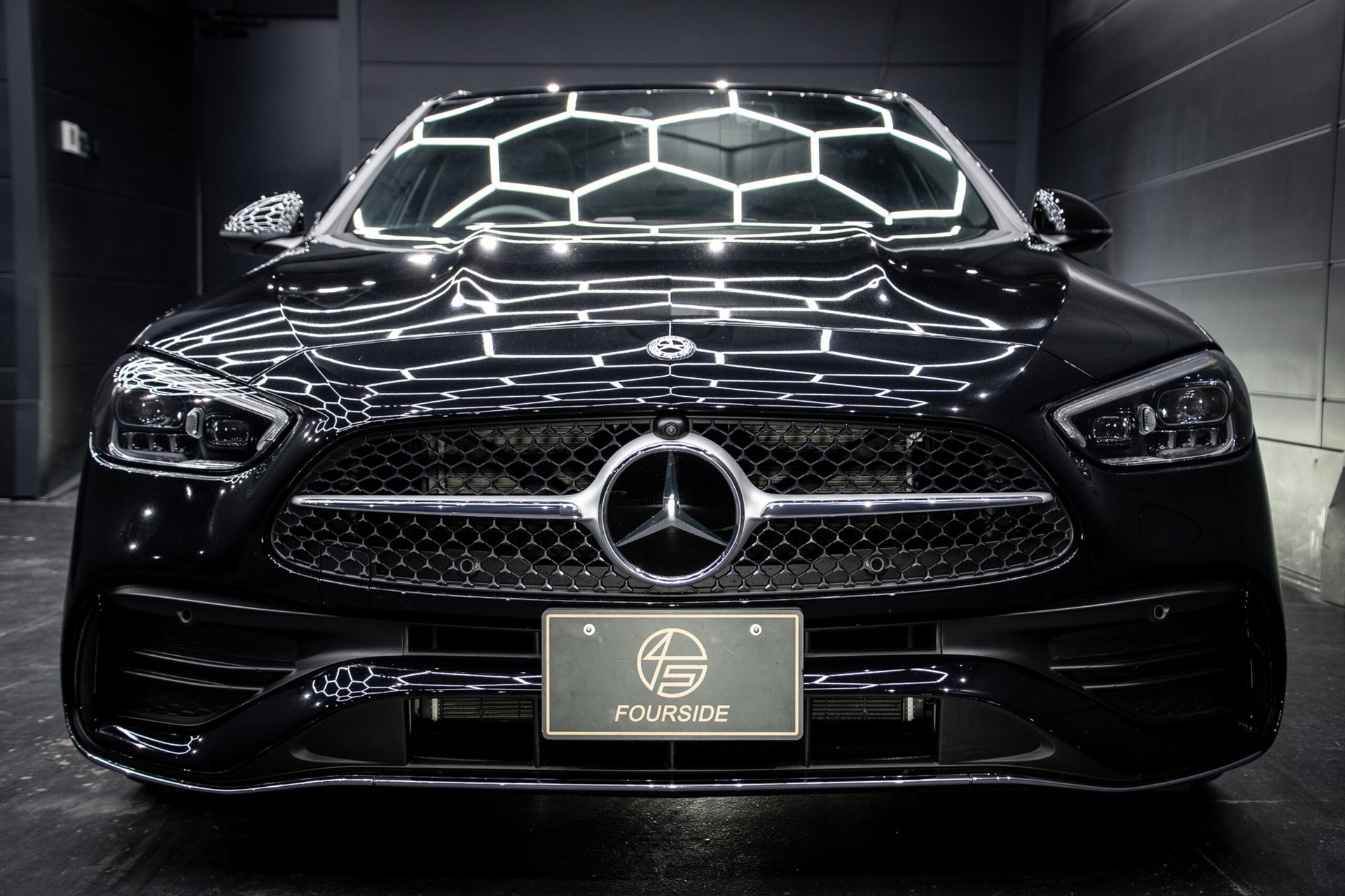 MERCEDES-BENZ C-CLASS - View 1