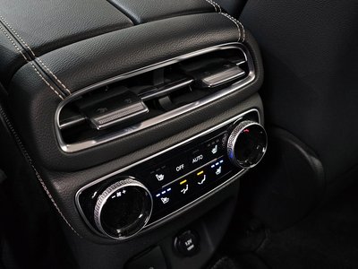 2021 Genesis GV80 thumbnail 19