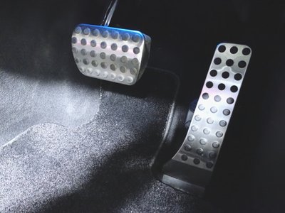 MERCEDES-BENZ GT AMG - 9